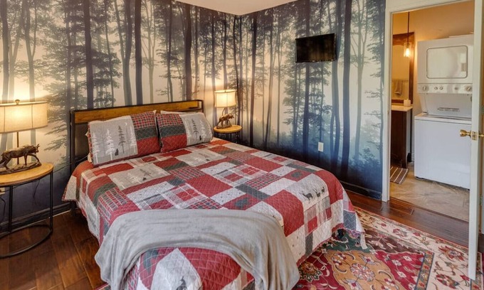 Lincoln House | Updated Mountainside Condo