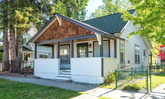 Whitefish House | New! Downtown Whitefish home with river and trail access