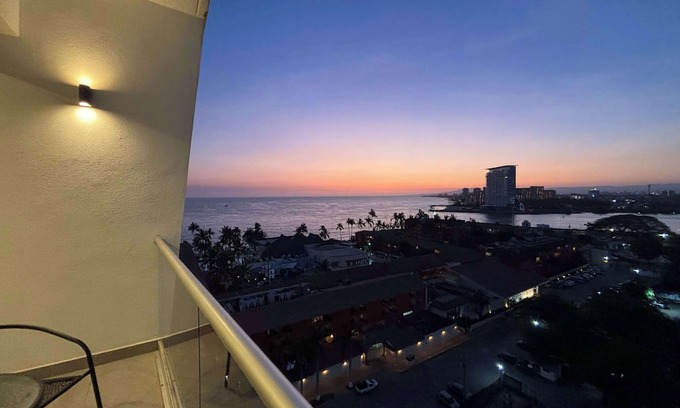 North Hotel Zone Apartment | Ocean View 2BD & Pool, Great Location
