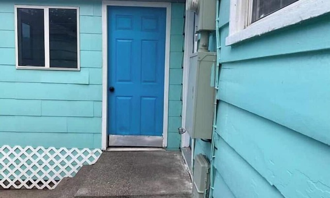 Lewiston House | Smurf Village-1 King, 1 Queen, 2 twins, 1 sofa bed