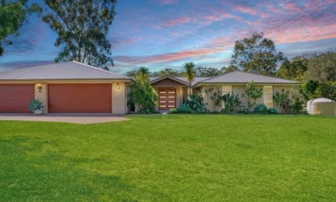 Darawank House | Green Pastures