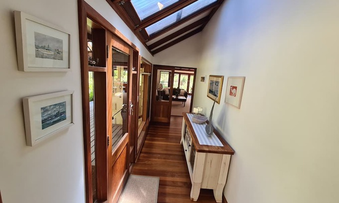 Yallingup Siding House | Tranquil family getaway, surrounded by amazing bushland and wildlife.