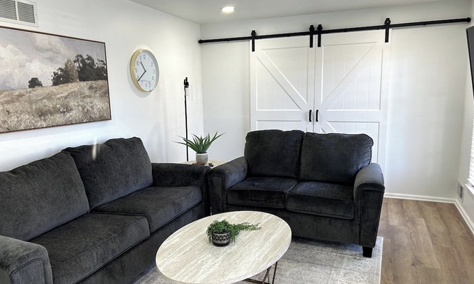 Grandview House | Ultimate 2 King Ensuite Contemporary 14 guests + Apt 5Bdrm