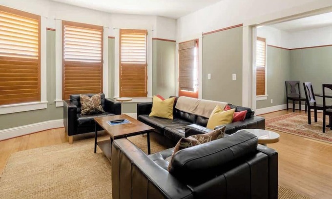 Buckman Neighborhood House | Sun-filled Home in Buckman Neighborhood w/ 2BRs