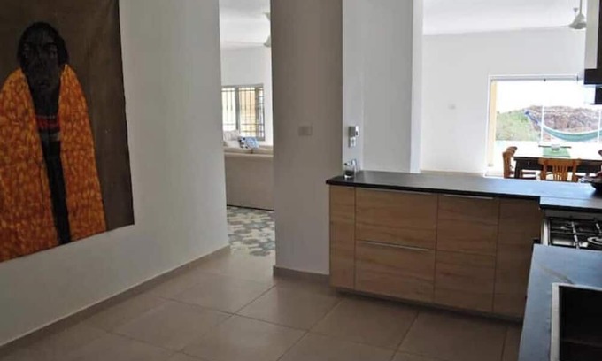 Al-Maghtas House | ★ Spacious Retreat ★ Stunning Views, Pool, Art