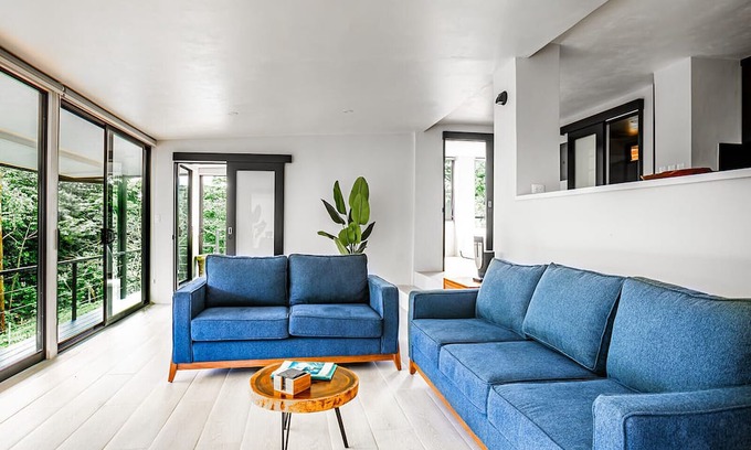 Savegre Villa | Superhost 2-bedroom villa surrounded by jungle reserve in Savegre with WiFi, AC