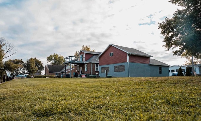 Vickery House | Reconnect in a Cozy Retreat