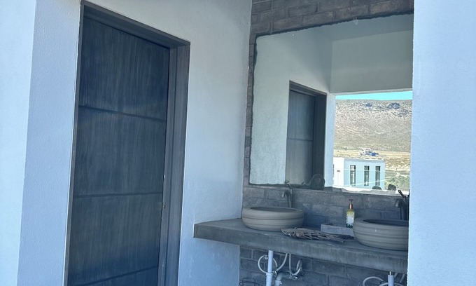 La Salina House | 2-bedroom estate in La Salina, Ensenada with Pool, WiFi, AC. Relax and enjoy