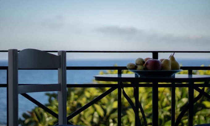 Mochlos Apartment | The Island House| Family size Apt-Overlooking the Aegean| 3 Steps From the Beach