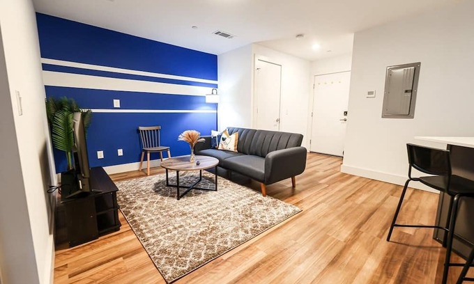 Brewerytown Apartment | Imagine a stylish escape in Glenwood, the epitome of urban luxury