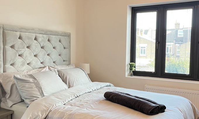 Markhouse Apartment | Modern Cozy Studio – Fast Links to Central London!
