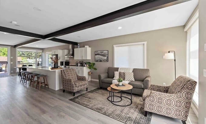Central Alberta House | Modern Lakehouse and Guest home with Partial Lake View