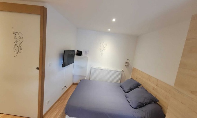 Aigueblanche Apartment | Small Studio Centre Village