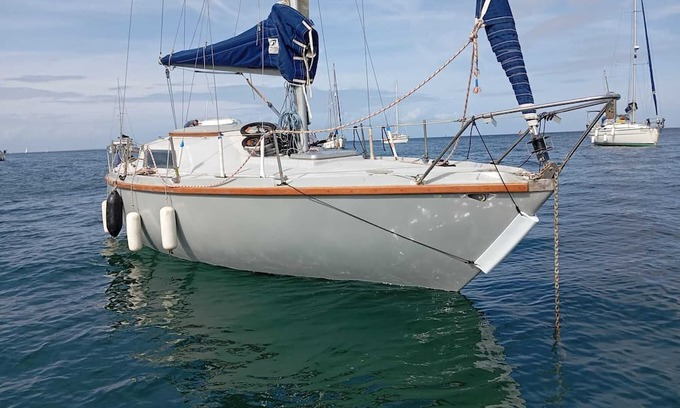 Trentemoult Boat Rental | For rent - Accommodation on the water - Cosy boat in Nantes - Sailboat Trentemoult