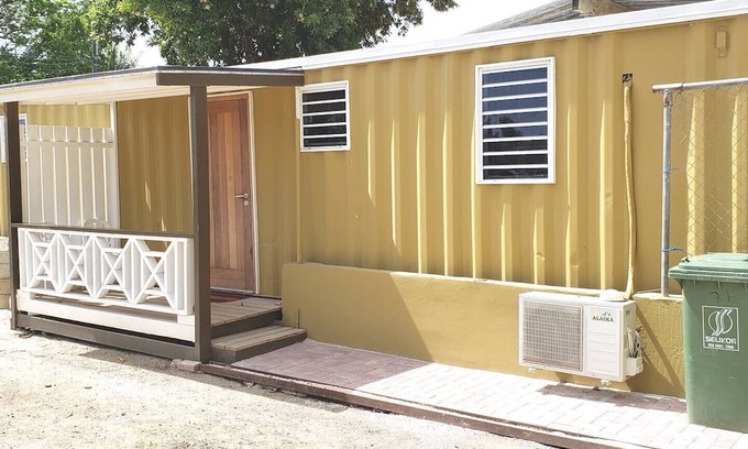 Mahuma Apartment | Rosa's Place - The Container Home