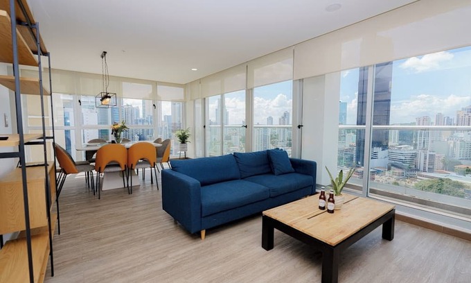 San Francisco Apartment | Luxury 3BR apt with Cityview free parkingandbalcony