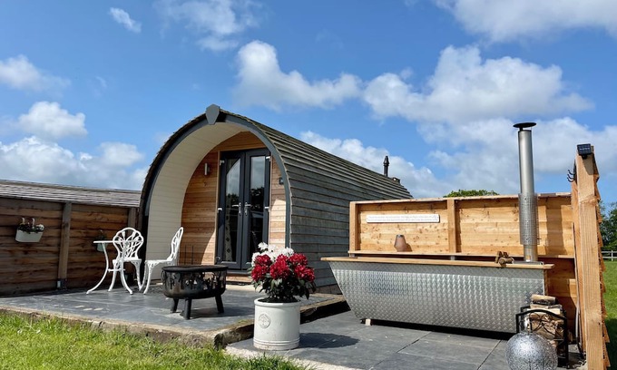 Rhuddlan RV Rental | An idyllic rural setting on a working farm only a short walk to the village!