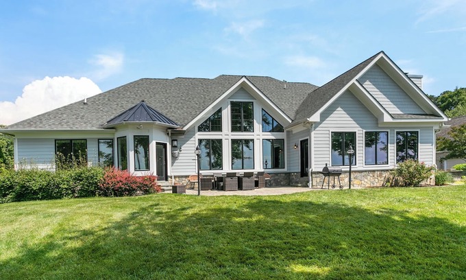 Stevensville House | Waterfront Chesapeake mansion - Panoramic Bay view