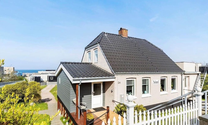 Tejn House | 5456 Allinge - Nordre Strandvej 24