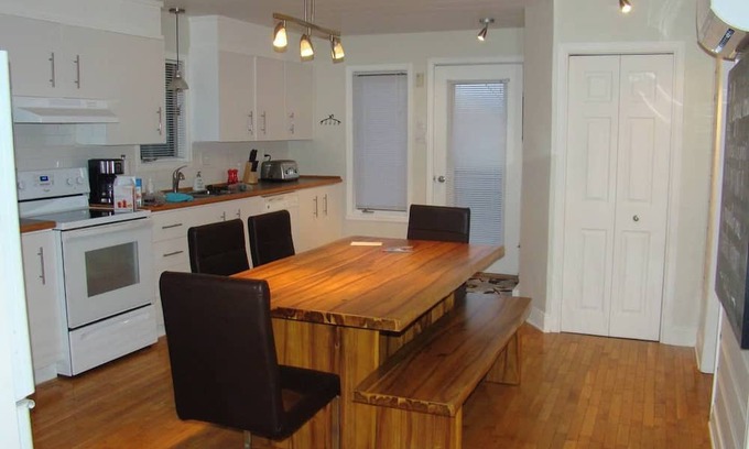 Saint-Jean-de-l'lle-d'Orleans House | Charming quiet house in Saint-Jean Ile Orléans