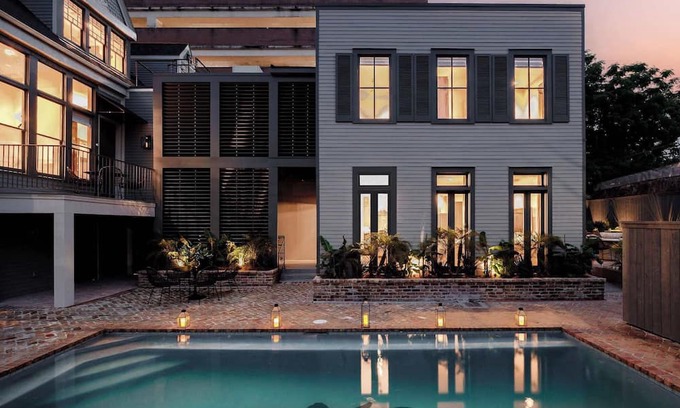 Touro Hotel | Luxury Garden District Retreat With Heated Pool