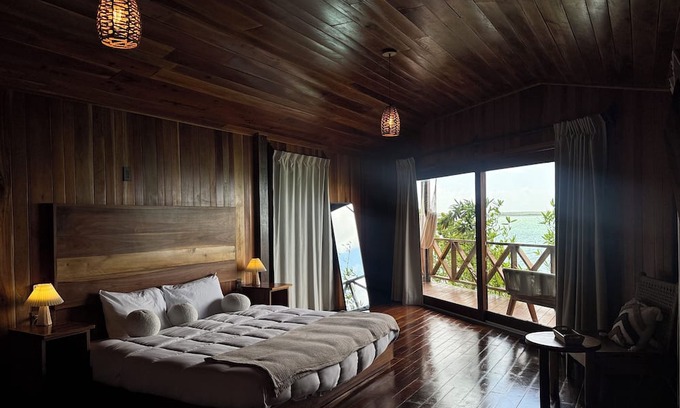 Bacalar House | Cabañas María Isabel – On the Bacalar Lagoon with Private Deck & Dock