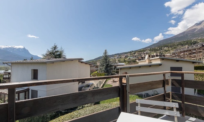 Embrun Apartment | Les 4 Soleils - Jolie vue montagnes