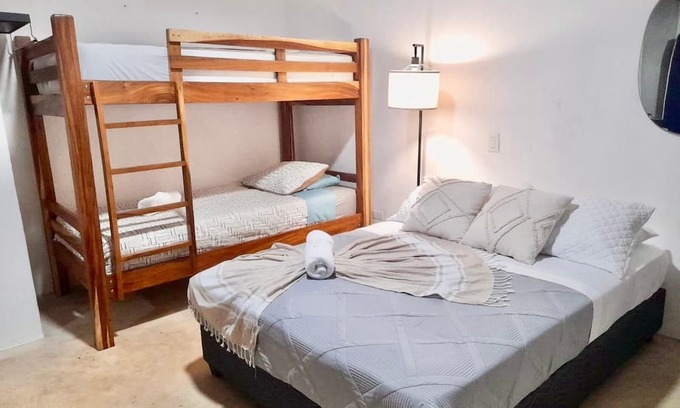 Jaco Apartment | Gated Parking, 7min to beach, A/C Wi-FI