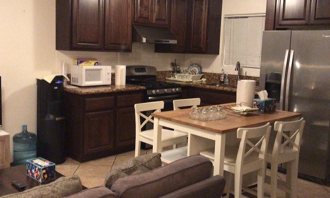 Alhambra House | Charming 2 bedroom house in quaint Alhambra with AC, WiFi