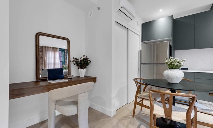 Cite Multimedia Apartment | Mercer-1 Bedroom+Sofa Bed-Free parking