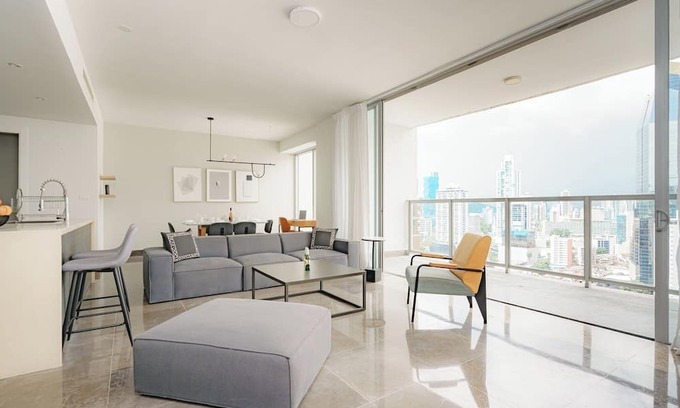 Marbella Apartment | Exclusive and luxury 1BR with balcony in Yoo Panama