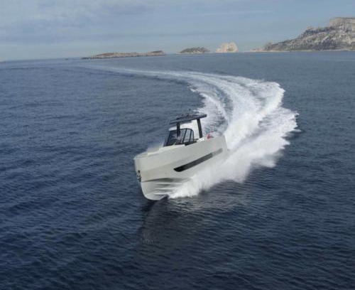 7th Arrondissement Boat Rental | Yacht Med 42