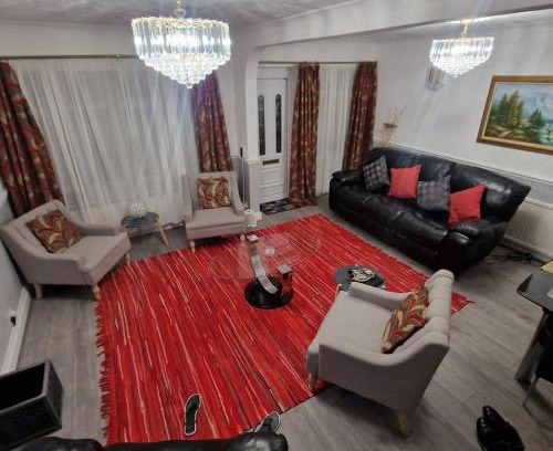 Clayhall House | 5 Bedroom Luxury Home with Garden in East London