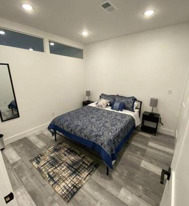 East Parkside Apartment | Comfortable Apt\Sleeps 3\1715 Apt 6