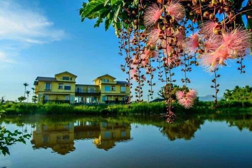 Wujie House | 彩虹灣民宿 RainbowB&B