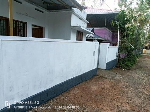 Varkala Apartment | Sree Paramahamsa home stay