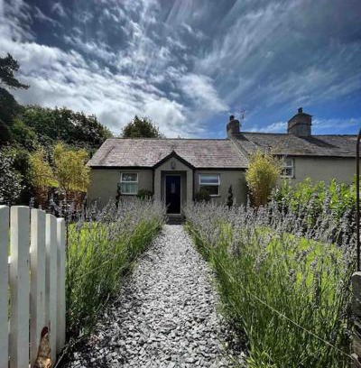 Kirkby-in-Furness Apartment | Lazy days Cottage